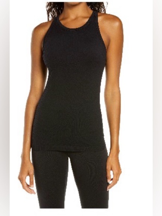 Zella Tops - Zella Pure seamless
Ribbed Racerback Tank M